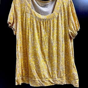 🧶🧵Women’s XL Lovely Top ((EXCELLENT))🧵🧶